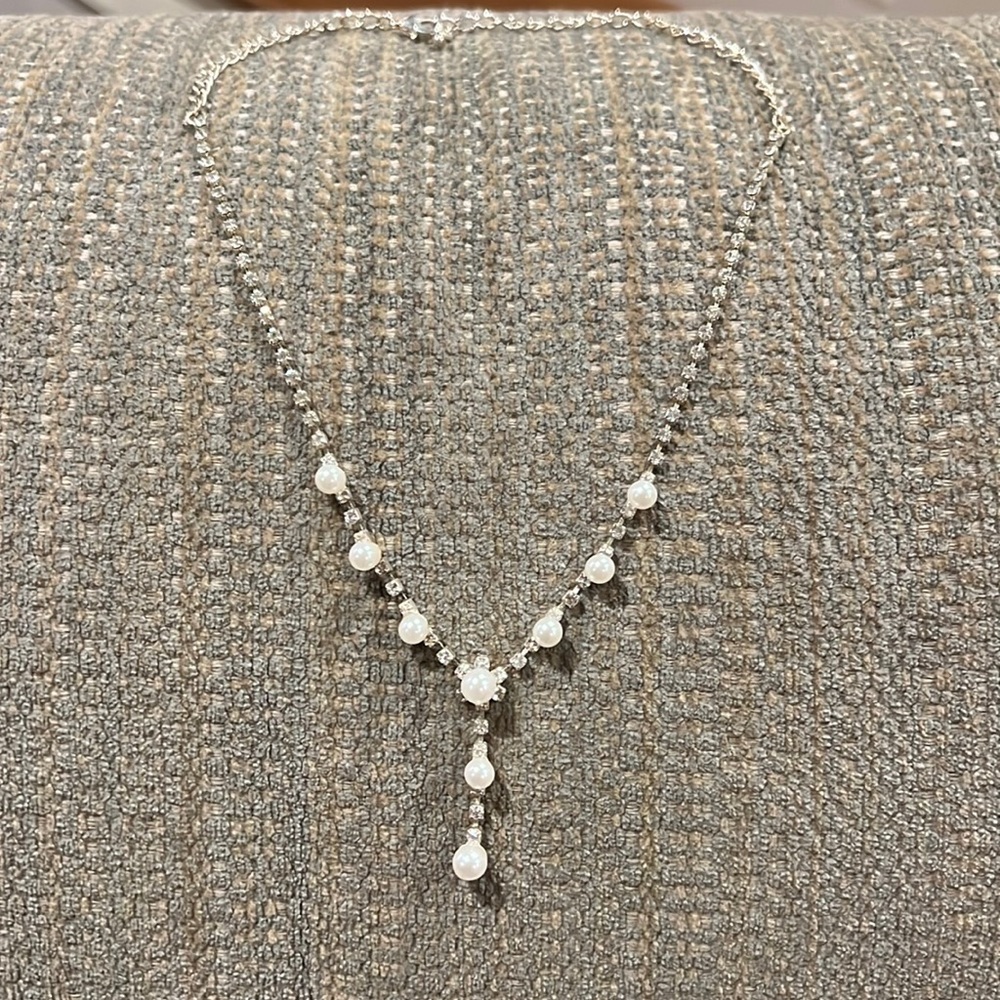 Pearl and crystal costume necklace